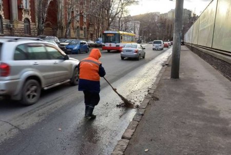 В течение недели коммунальщики наводили порядок на городских улицах (фото)