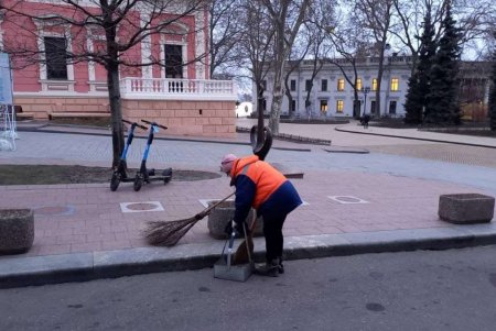 В течение недели коммунальщики наводили порядок на городских улицах (фото)