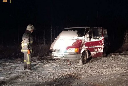 В Болградском районе спасатели вытащили из кювета три автомобиля (фото)