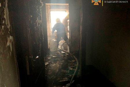 В Черноморске на пожаре спасли человека (фото)
