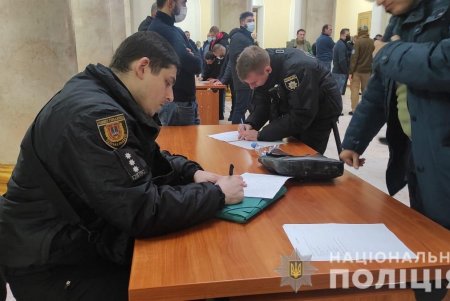 Полицейские расследуют обстоятельства конфликта в Одесском городском совете (фото)