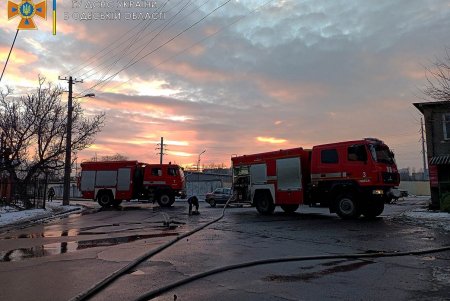 На Молдаванке горела станция технического обслуживания (фото)