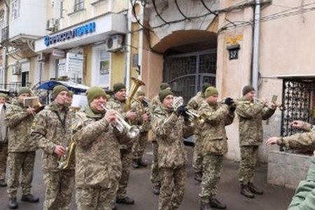 Руководство города и области почтили память героев Крут (фото)