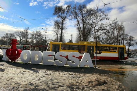 Старосенная площадь - любимое место для отдыха не только одесситов, но и туристов (фоторепортаж)