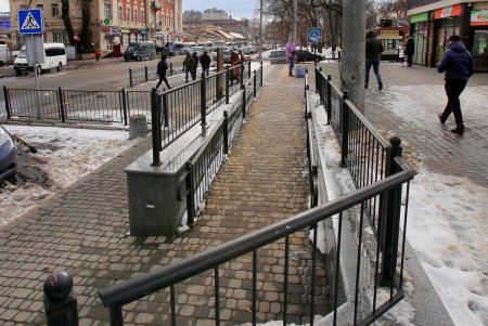 Старосенная площадь - любимое место для отдыха не только одесситов, но и туристов (фоторепортаж)