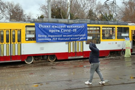 Старосенная площадь - любимое место для отдыха не только одесситов, но и туристов (фоторепортаж)