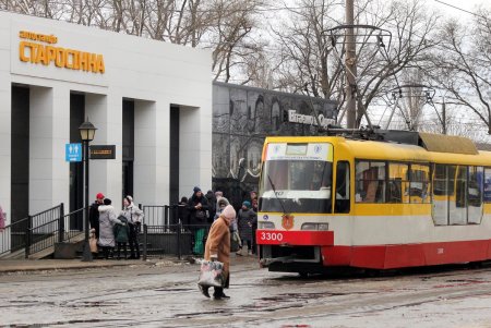 Старосенная площадь - любимое место для отдыха не только одесситов, но и туристов (фоторепортаж)