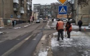 В Одессе продолжаются работы по восстановлению, ремонту, замене знаков дорожного движения во всех районах города (фото)