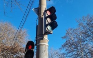 В Одессе продолжаются работы по восстановлению, ремонту, замене знаков дорожного движения во всех районах города (фото)