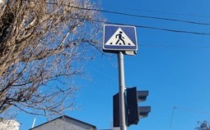 В Одессе продолжаются работы по восстановлению, ремонту, замене знаков дорожного движения во всех районах города (фото)