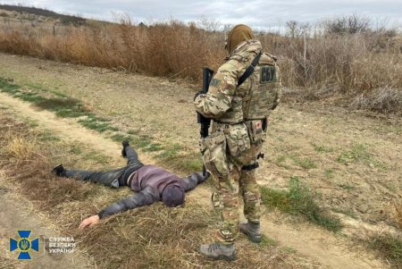 Троим жителям Одесской области объявили о подозрении в перевозке через границу нелегалов (фото)
