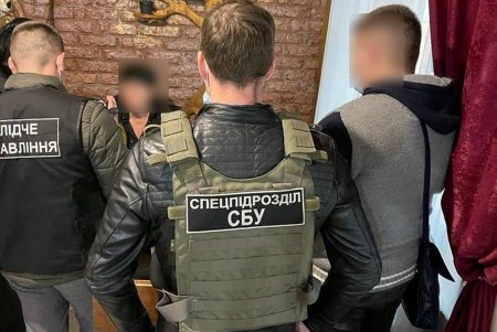 Председатель поселкового совета в Одесской области требовала взятку за размещение торговых павильонов (фото)