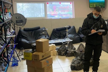 На Таирова горожанин продавал безакцизные электронные сигареты и табак для кальяна (фото)