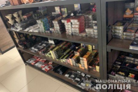 На Таирова горожанин продавал безакцизные электронные сигареты и табак для кальяна (фото)