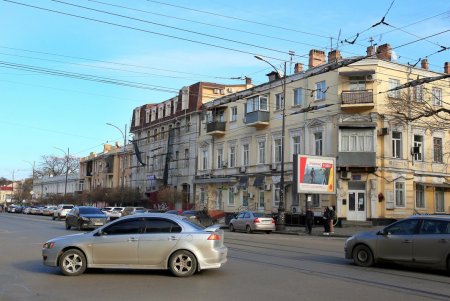 История Тираспольской: старинные здания, обновленные тротуары и современная четырехполосная дорога (фоторепортаж)