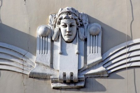 История Тираспольской: старинные здания, обновленные тротуары и современная четырехполосная дорога (фоторепортаж)