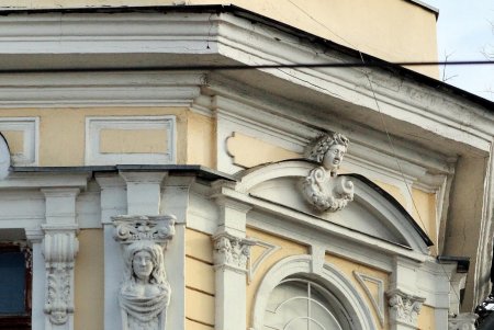 История Тираспольской: старинные здания, обновленные тротуары и современная четырехполосная дорога (фоторепортаж)