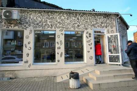 История Тираспольской: старинные здания, обновленные тротуары и современная четырехполосная дорога (фоторепортаж)
