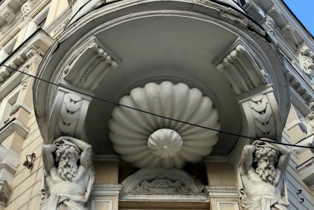 История Тираспольской: старинные здания, обновленные тротуары и современная четырехполосная дорога (фоторепортаж)