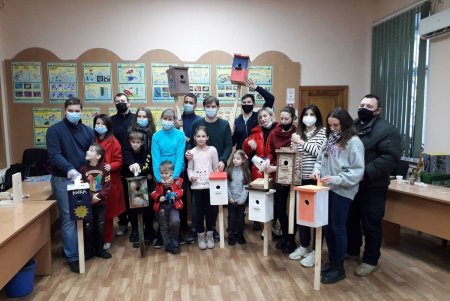 В одесском зоопарке на мастер-классе изготовили три десятка скворечников (фото)