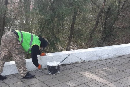 Коммунальщики Одессы готовят мемориальные комплексы к 33-й годовщине вывода войск из Афганистана (фото)