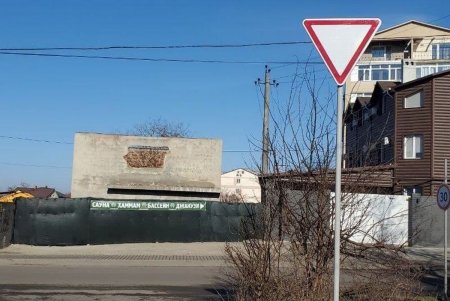 Новые дорожные знаки приоритета установили в двух районах города (фото)