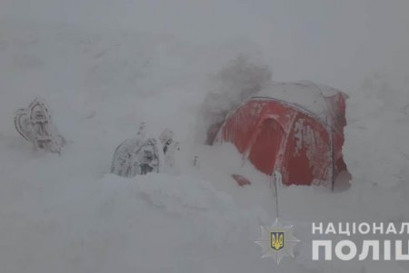В Карпатах курсанты одесской Военной академии проходят подготовку, пребывая в экстремальных условиях (фото)