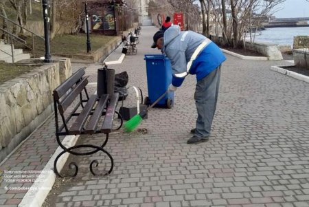 Сотрудники коммунального предприятия «Побережье Одессы» получили новую форму и оборудование (фото)