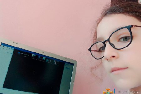 С учениками школы № 18 спасатели провели онлайн-урок по соблюдению правил безопасности (фото)