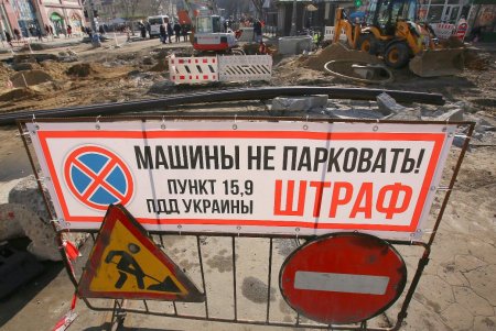Капремонт Преображенской угол Пантелеймоновской: укрепление коллектора, замена инженерных сетей и установка новых опор (фоторепортаж) 