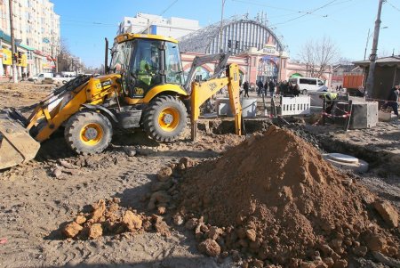 Капремонт Преображенской угол Пантелеймоновской: укрепление коллектора, замена инженерных сетей и установка новых опор (фоторепортаж) 