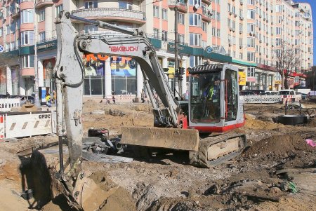 Капремонт Преображенской угол Пантелеймоновской: укрепление коллектора, замена инженерных сетей и установка новых опор (фоторепортаж) 