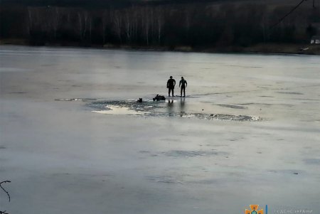 В Подольском районе нашли тело рыбака, который провалился под лед (фото)