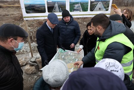 Мэр Одессы проинспектировал строительство дороги в порт совместно с жителями Большевика и Кривой Балки (фото, видео)