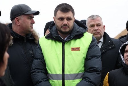 Мэр Одессы проинспектировал строительство дороги в порт совместно с жителями Большевика и Кривой Балки (фото, видео)