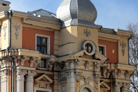 Театральная площадь — яркая жемчужина морского города (фоторепортаж) 