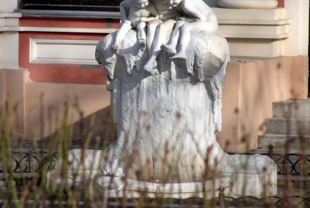 Театральная площадь — яркая жемчужина морского города (фоторепортаж) 