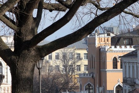 Театральная площадь — яркая жемчужина морского города (фоторепортаж) 