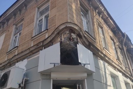 Демонтировали 25 незаконных рекламных вывесок с фасадов местных зданий (фото)