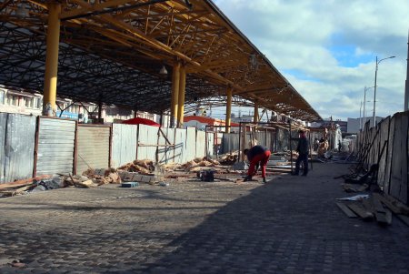 Старые рыбные ряды демонтировали на рынке «Привоз» (фоторепортаж)