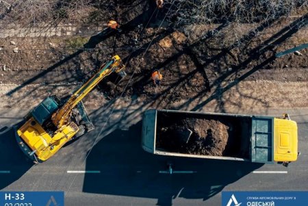 Возобновлены ремонтные работы на автодороге, проходящей через Овидиополь (фото)