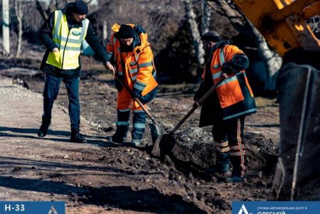 Возобновлены ремонтные работы на автодороге, проходящей через Овидиополь (фото)