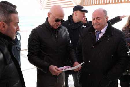 Одесса готовится к курортному сезону с наведения порядка на пляже «Отрада» (фото)