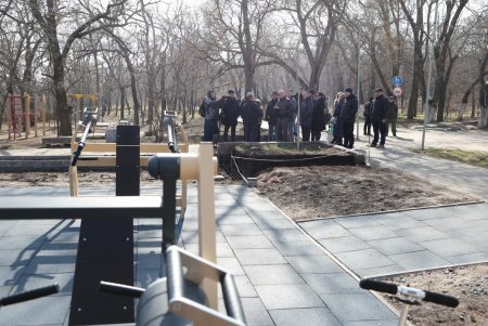 Одесса готовится к курортному сезону с наведения порядка на пляже «Отрада» (фото)