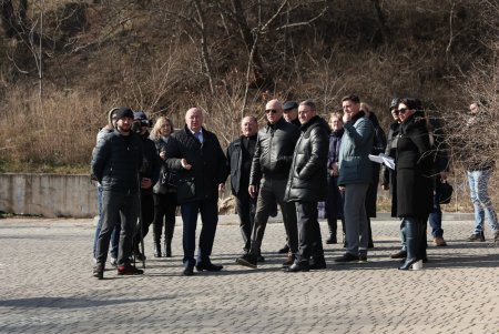 Одесса готовится к курортному сезону с наведения порядка на пляже «Отрада» (фото)