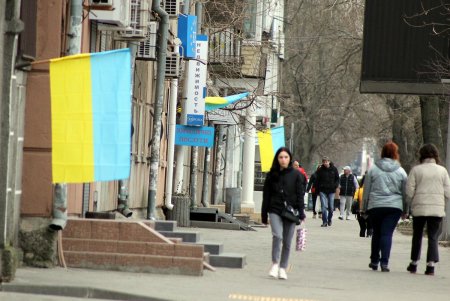 Прогулка по проспекту Гагарина (фоторепортаж)