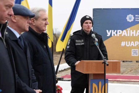 Геннадий Труханов почтил память курсантов МВД, погибших во время Второй мировой: «Сегодняшнее время — также сложное для нашей страны. Всем нам как никогда необходимо единство» (фото)