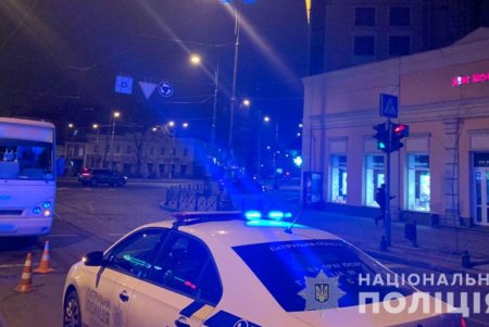 Капрал одесской полиции оказал первую медицинскую помощь пострадавшей в ДТП женщине (видеокомментарий, фото)