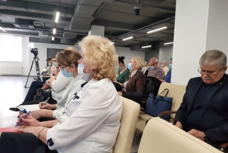 Цифровизация, доступные услуги, модернизация стационаров: одесским медикам представили стратегический план по развитию системы здравоохранения (фото)