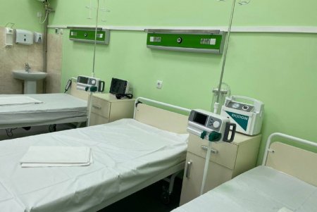 Мэр проверил готовность опорной горбольницы №10 принять пострадавших в результате боевых действий (фото)
